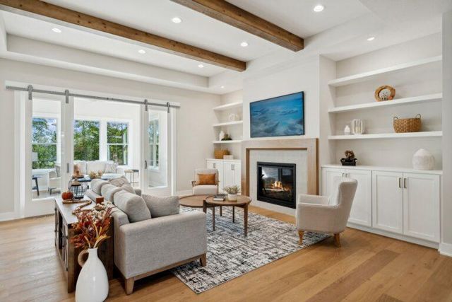 2XX Stonebrooke Curve, Shakopee, MN 55379