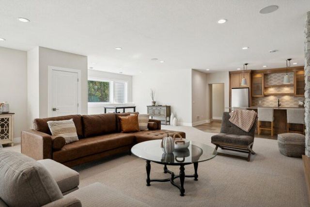 2XX Stonebrooke Curve, Shakopee, MN 55379