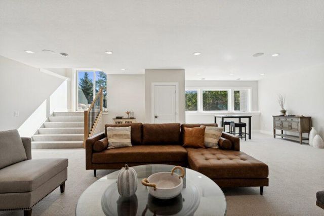 2XX Stonebrooke Curve, Shakopee, MN 55379