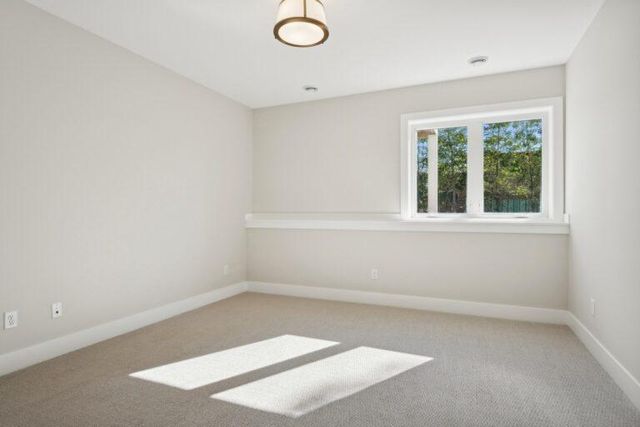 2XX Stonebrooke Curve, Shakopee, MN 55379