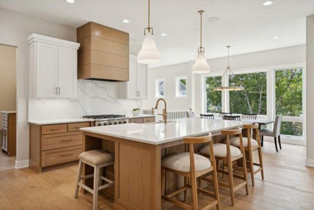 2XX Stonebrooke Curve, Shakopee, MN 55379