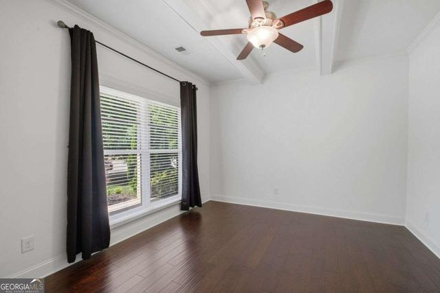 1051 Mclinden Avenue SE, Smyrna, GA 30080