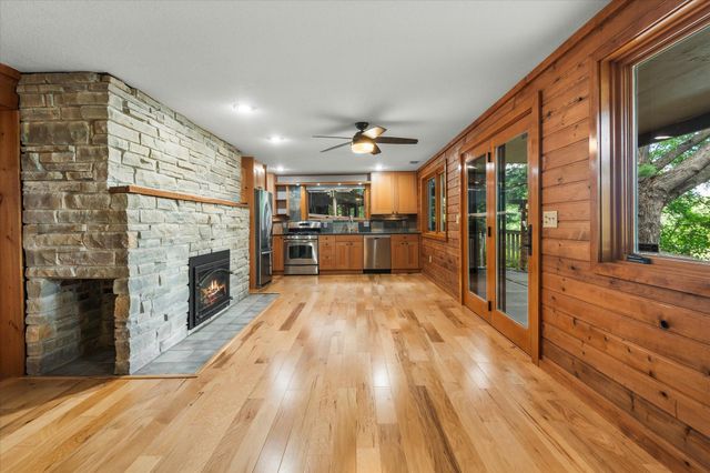 420 McCarrons Boulevard S, Roseville, MN 55113