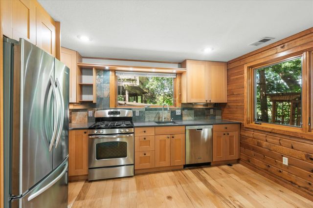 420 McCarrons Boulevard S, Roseville, MN 55113