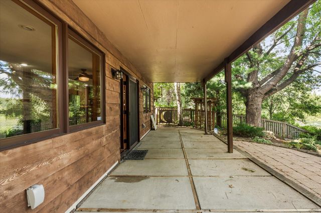 420 McCarrons Boulevard S, Roseville, MN 55113
