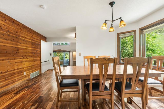 420 McCarrons Boulevard S, Roseville, MN 55113