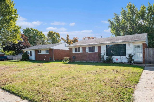 11118 Plumridge Boulevard, Sterling Heights, MI 48313