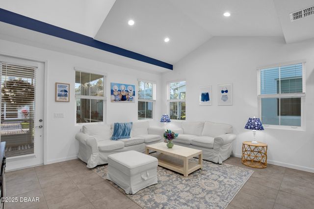 317 Pop Top Lane, Daytona Beach, FL 32124