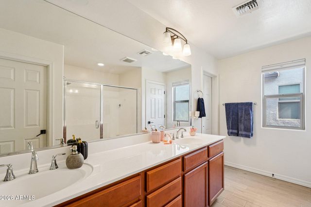 5733 W ODEUM Lane, Phoenix, AZ 85043