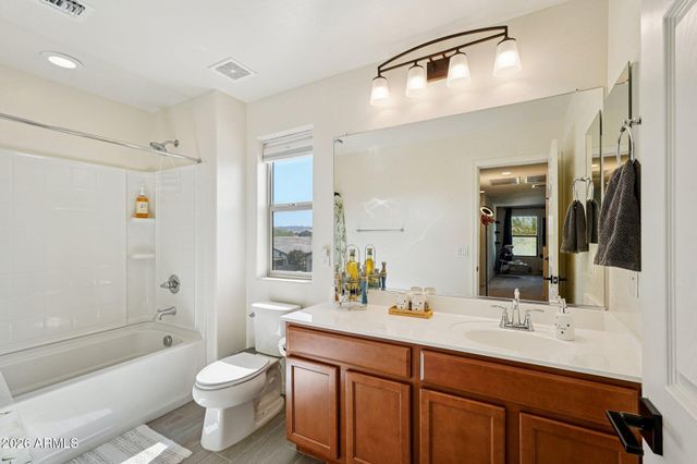 5733 W ODEUM Lane, Phoenix, AZ 85043