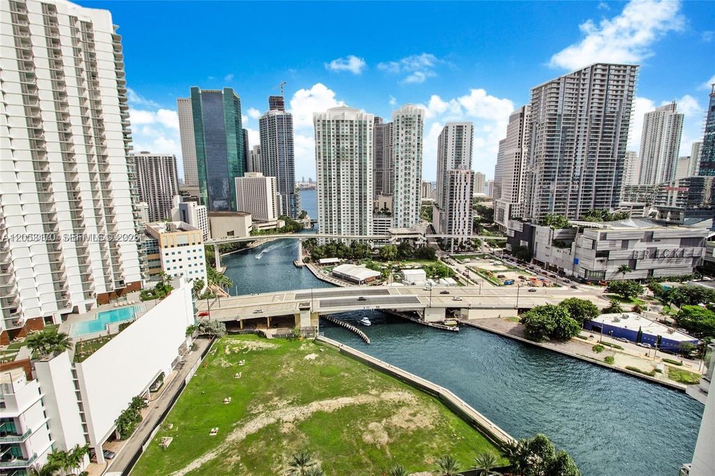 92 SW 3rd St 2510, Miami, FL 33130