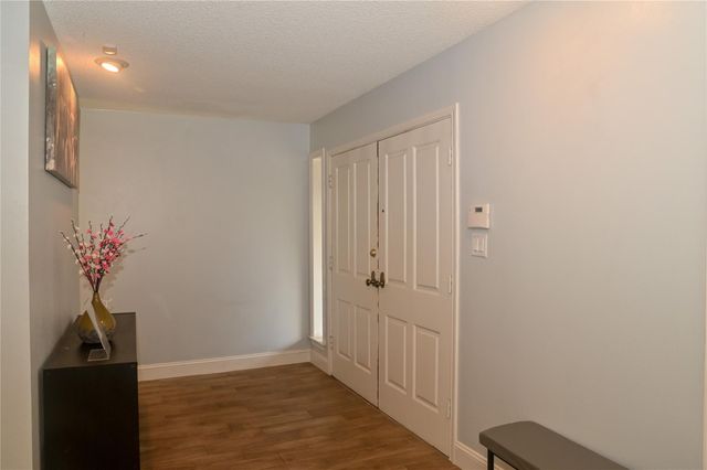 5254 N Braeswood Boulevard, Houston, TX 77096