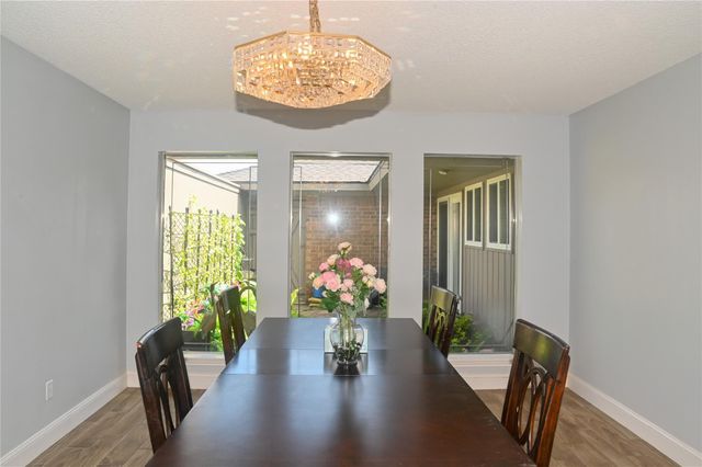 5254 N Braeswood Boulevard, Houston, TX 77096