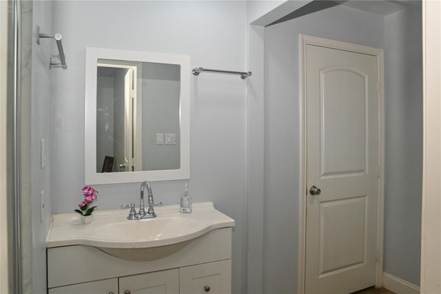 5254 N Braeswood Boulevard, Houston, TX 77096