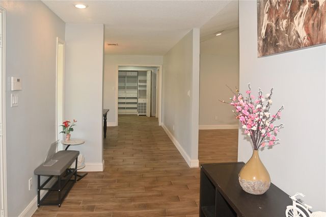 5254 N Braeswood Boulevard, Houston, TX 77096