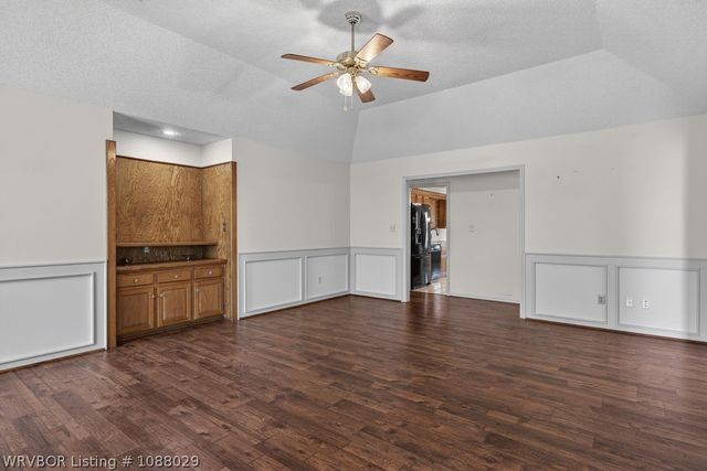 1611 Somerset Way, Van Buren, AR 72956