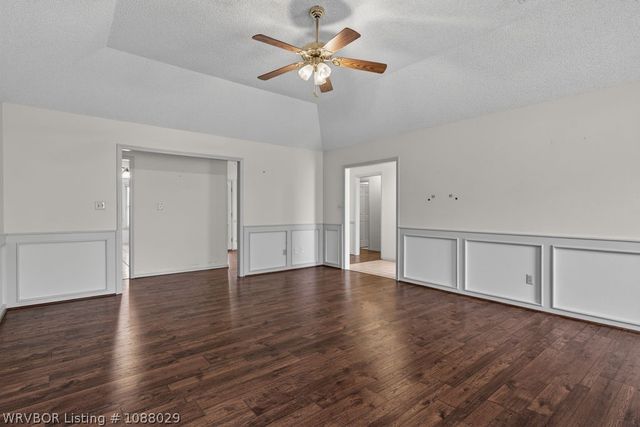 1611 Somerset Way, Van Buren, AR 72956