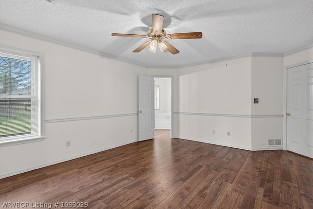 1611 Somerset Way, Van Buren, AR 72956