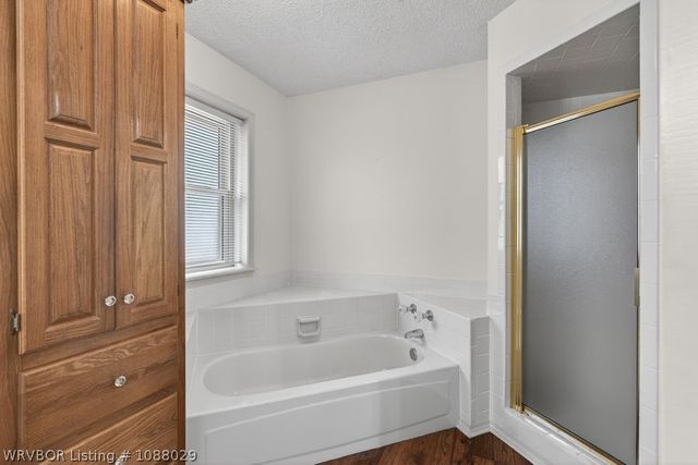 1611 Somerset Way, Van Buren, AR 72956