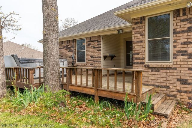 1611 Somerset Way, Van Buren, AR 72956