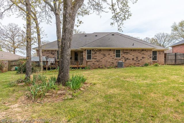 1611 Somerset Way, Van Buren, AR 72956