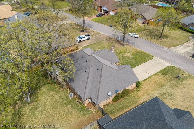 1611 Somerset Way, Van Buren, AR 72956