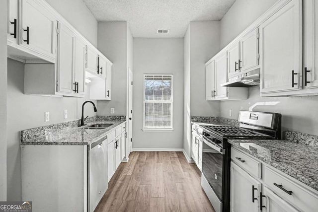 79 Water View Drive, Stockbridge, GA 30281
