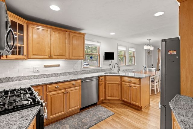 21 Chandler Avenue, Walpole, MA 02081