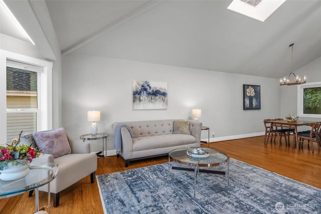 6121 140th Court NE, Redmond, WA 98052