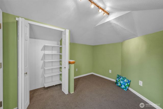 6121 140th Court NE, Redmond, WA 98052