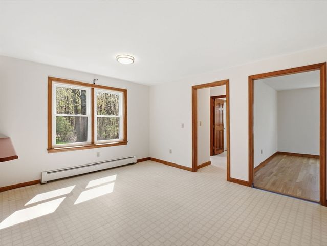 26 Nevada Rd, Tyngsborough, MA 01879