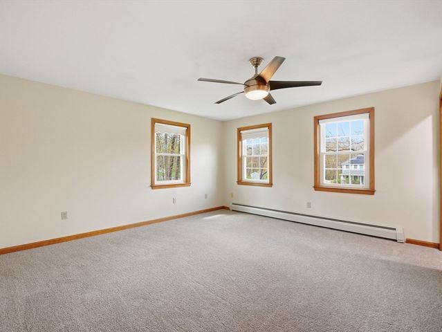 26 Nevada Rd, Tyngsborough, MA 01879
