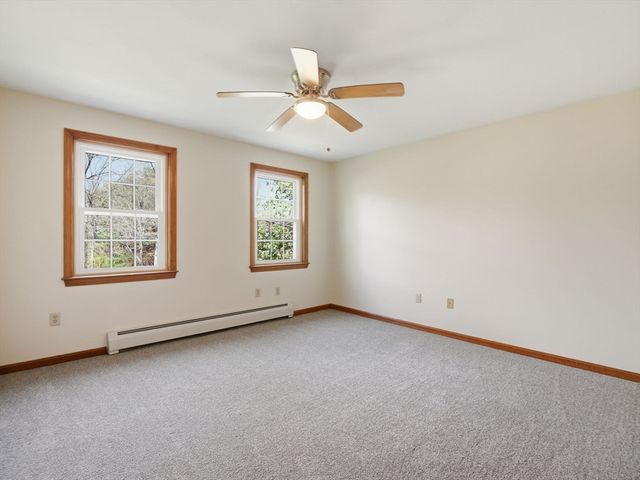 26 Nevada Rd, Tyngsborough, MA 01879