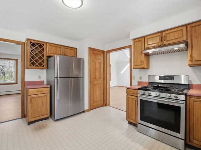 26 Nevada Rd, Tyngsborough, MA 01879