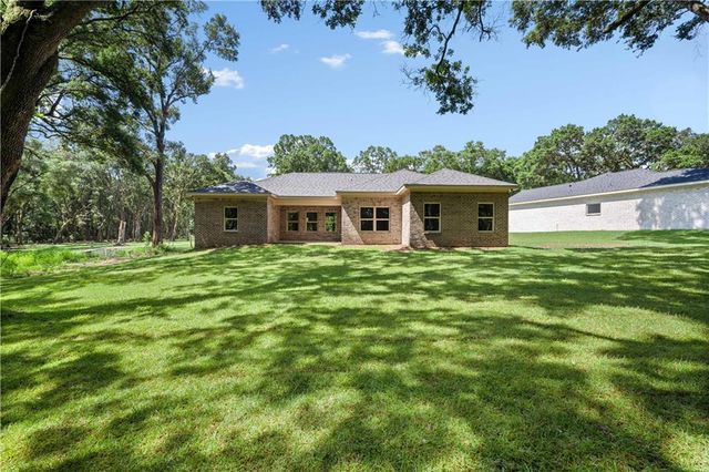 7032 Country Oaks Drive N, Irvington, AL 36544