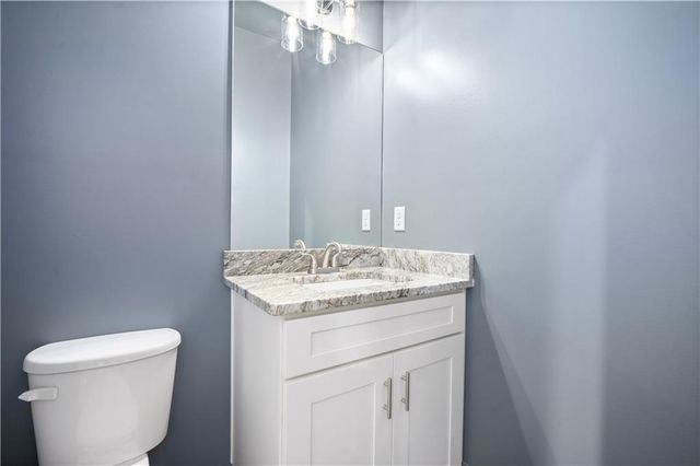 7032 Country Oaks Drive N, Irvington, AL 36544