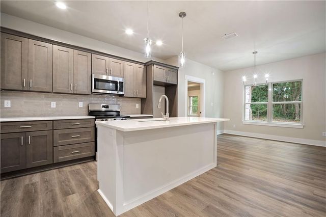 7032 Country Oaks Drive N, Irvington, AL 36544