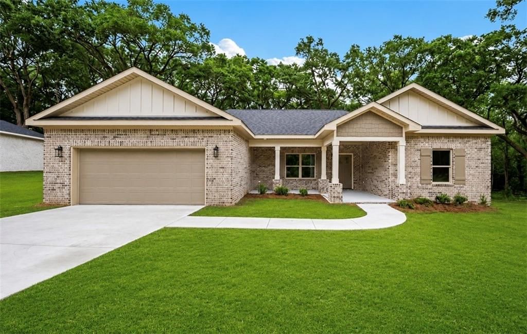 7032 Country Oaks Drive N, Irvington, AL 36544