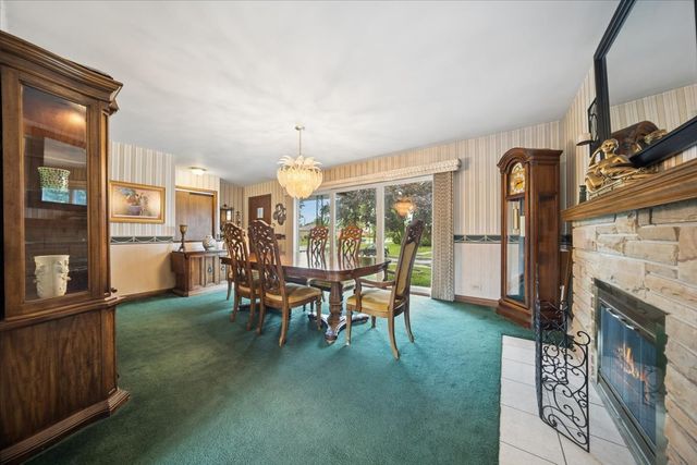 8231 W Berwyn Avenue, Chicago, IL 60656