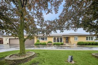 8231 W Berwyn Avenue, Chicago, IL 60656