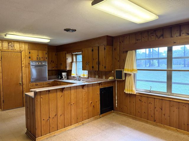 1620 Campbellton Hwy, Dothan, AL 36301