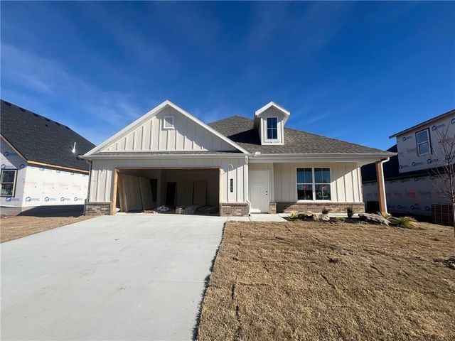 2305 Lexington Street, Siloam Springs, AR 72761