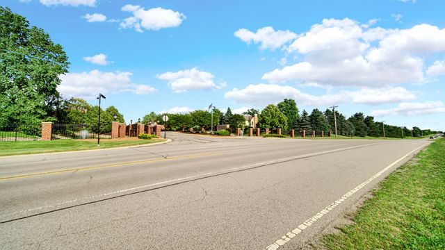 10621 Erie Drive, Crown Point, IN 46307