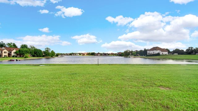 10621 Erie Drive, Crown Point, IN 46307
