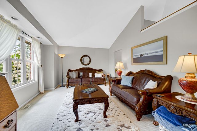 10621 Erie Drive, Crown Point, IN 46307
