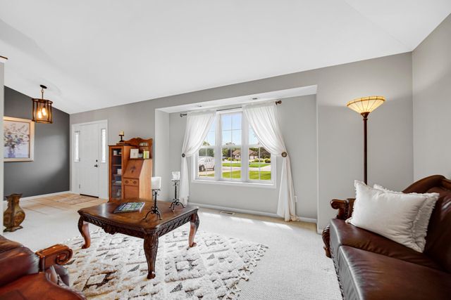 10621 Erie Drive, Crown Point, IN 46307