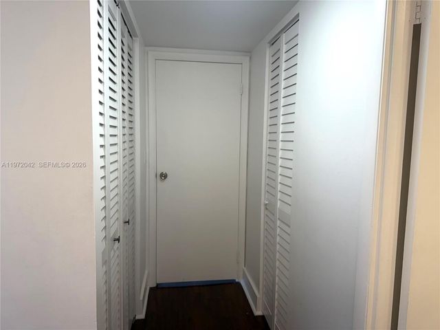 20335 W Country Club Dr 502, Aventura, FL 33180