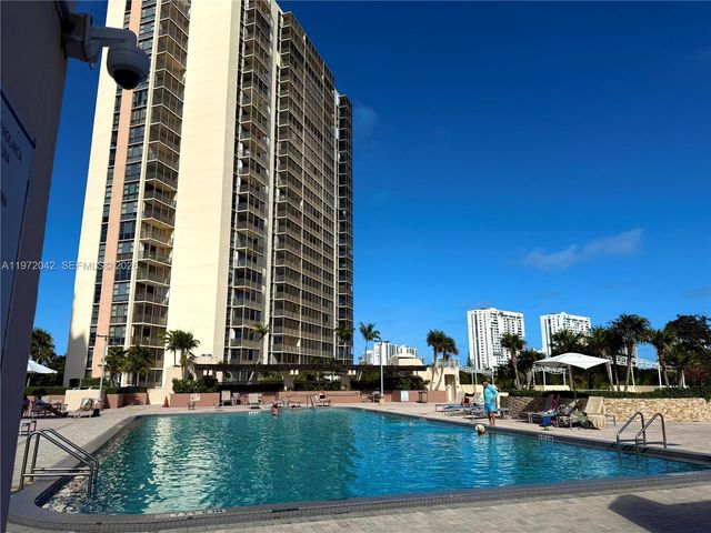 20335 W Country Club Dr 502, Aventura, FL 33180