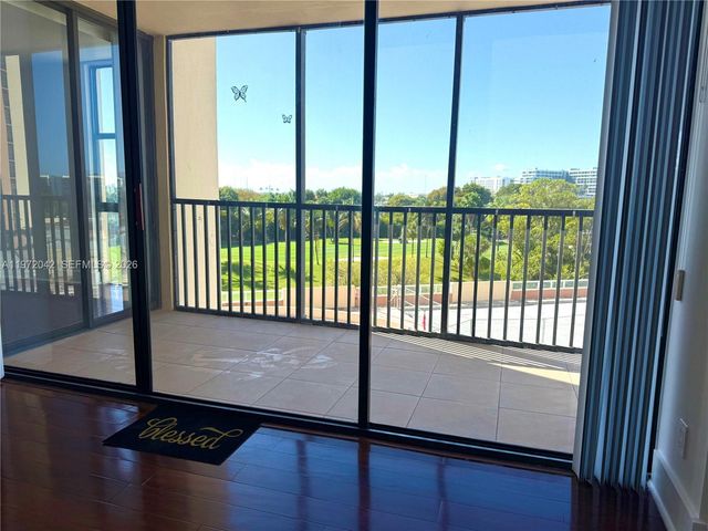 20335 W Country Club Dr 502, Aventura, FL 33180