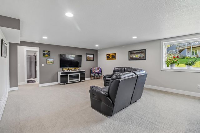 1060 Aaron Court, Adel, IA 50003